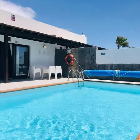 Villa Descansa With Private Pool, Sea View, Sat-tv Free Wifi *