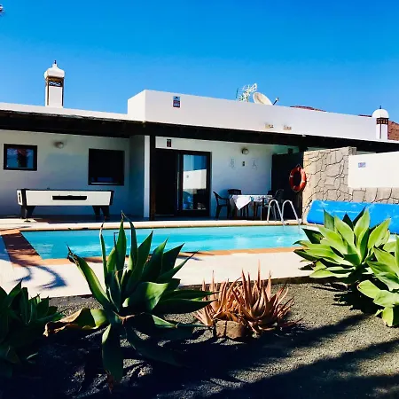 Villa Descansa With Private Pool, Sea View, Sat-tv Free Wifi *