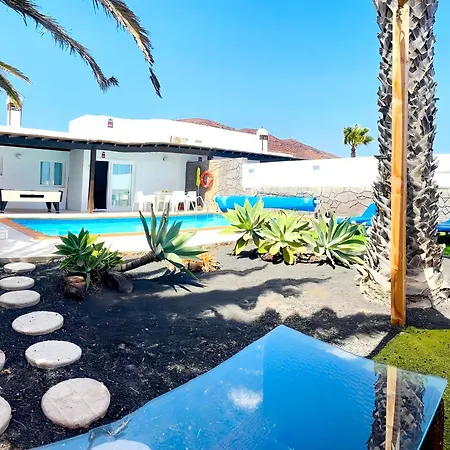 Descansa With Private Pool, Air-conditioning, Sea View, Smart-tv Wifi